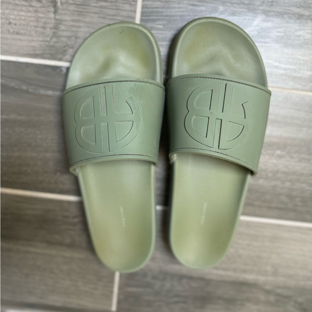 Anine Bing slides